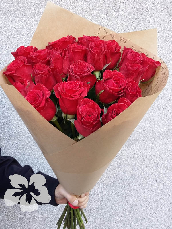 19 long red roses - Pink Petals - Flower delivery in Prague