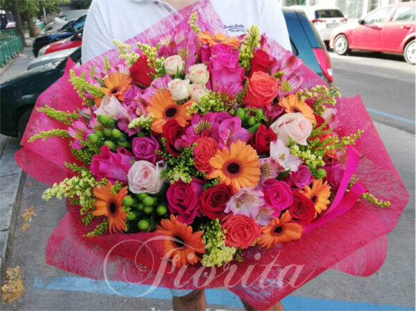 Bright roses and gerberas bouquet